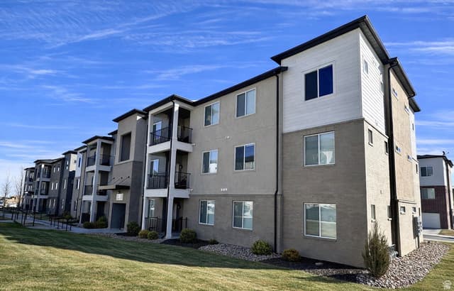 13536 S POOLE DR #E302